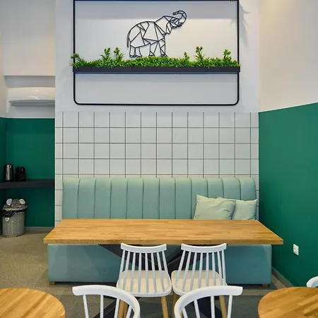 Urban Elephant 4*