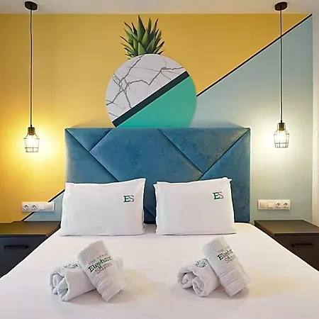 Urban Elephant 4*