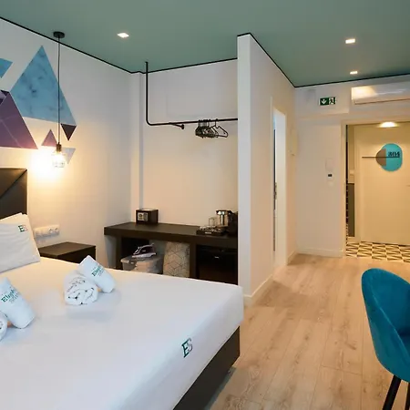 Urban Elephant Apartahotel 4*