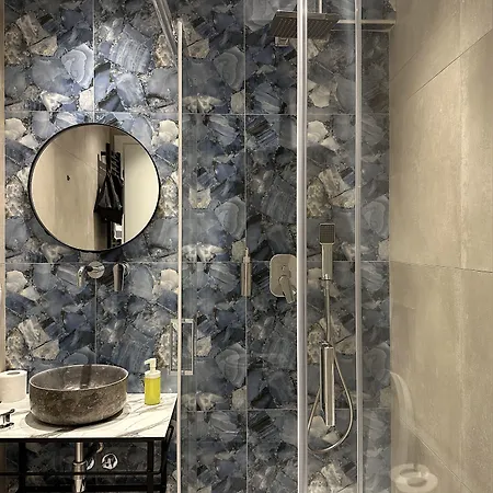 Urban Elephant Apartahotel 4*