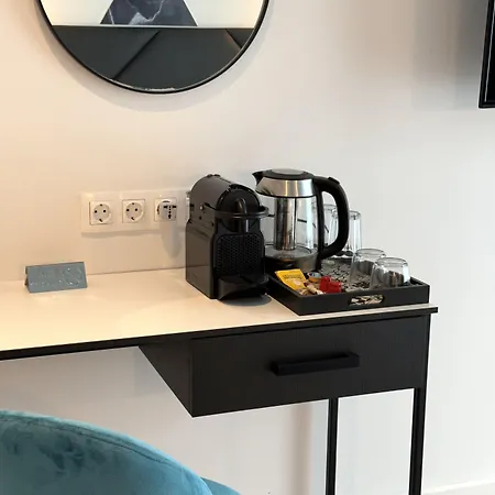 Urban Elephant Aparthotel 4*